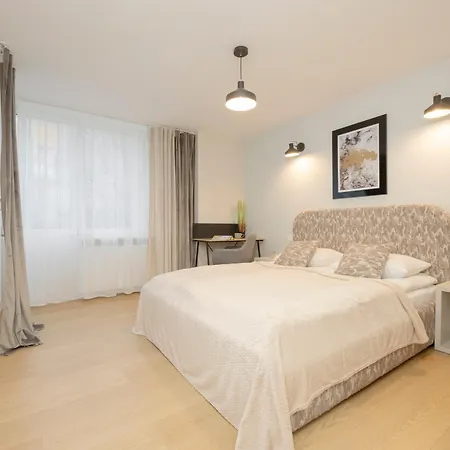 Comfortable Wola & Balcony By Renters *