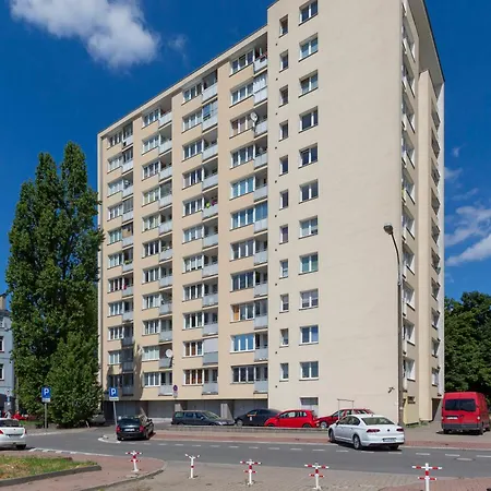Comfortable Wola & Balcony By Renters Варшава