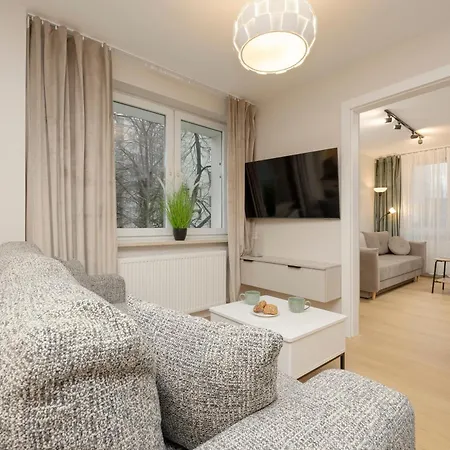 아파트 Comfortable Wola & Balcony By Renters 바르샤바